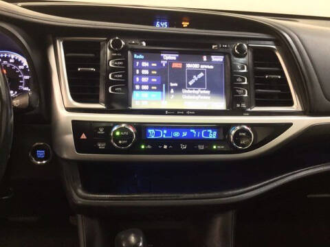 2019 Toyota Highlander SE