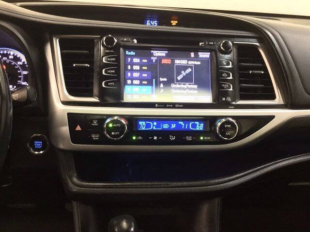 2019 Toyota Highlander SE