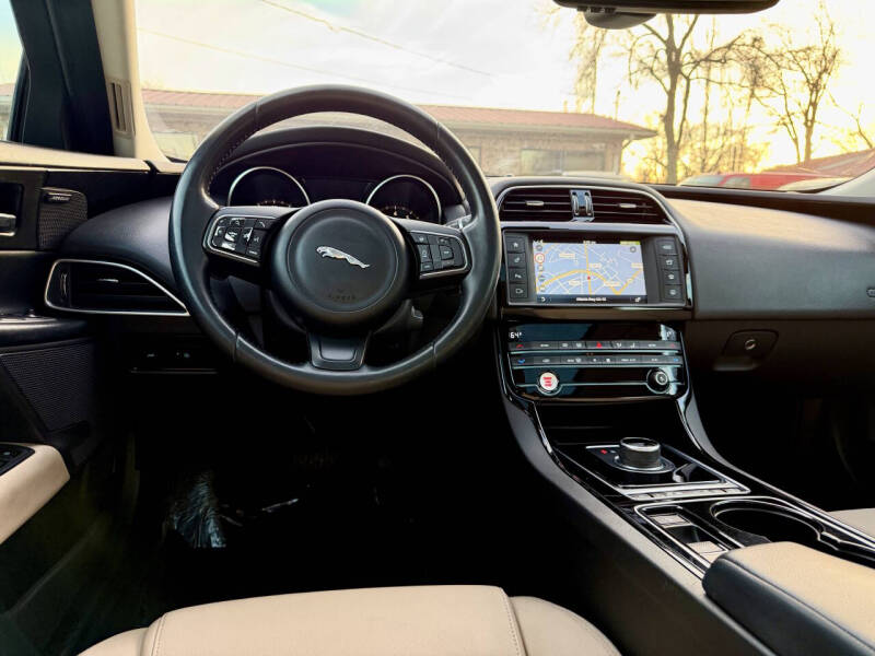2017 Jaguar XE 25t Premium