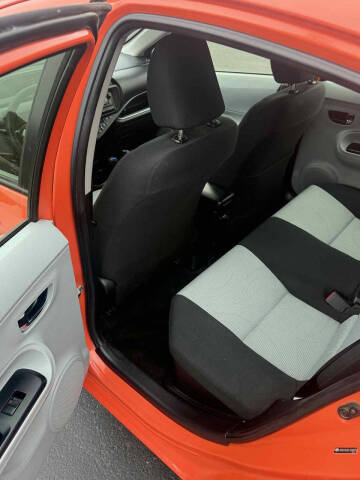 2014 Toyota Prius c One