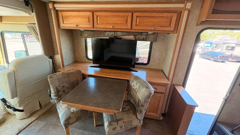 2015 Winnebago Vista