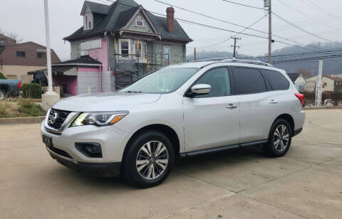 2017 Nissan Pathfinder SV