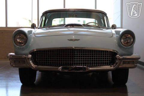 1957 Ford Thunderbird
