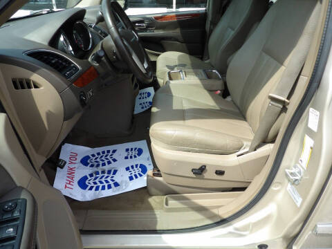 2015 Chrysler Town and Country Touring