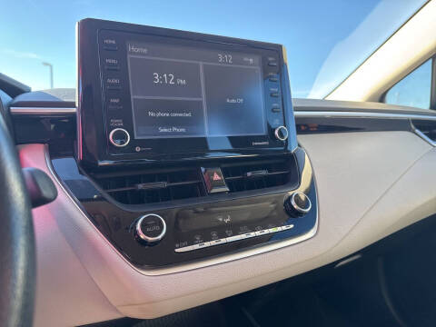 2022 Toyota Corolla LE