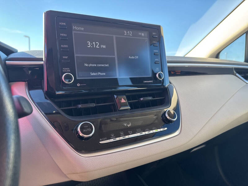 2022 Toyota Corolla LE