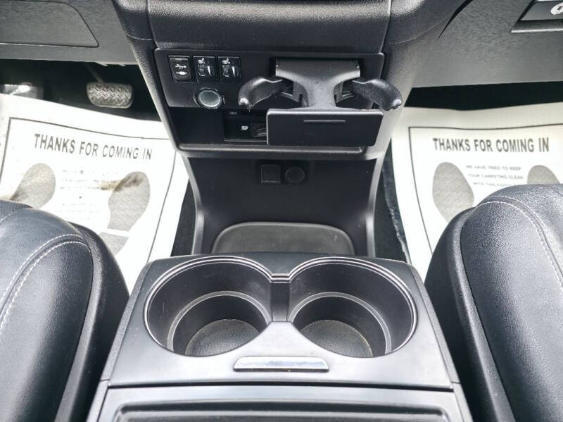 2016 Toyota Sienna SE 8-Passenger