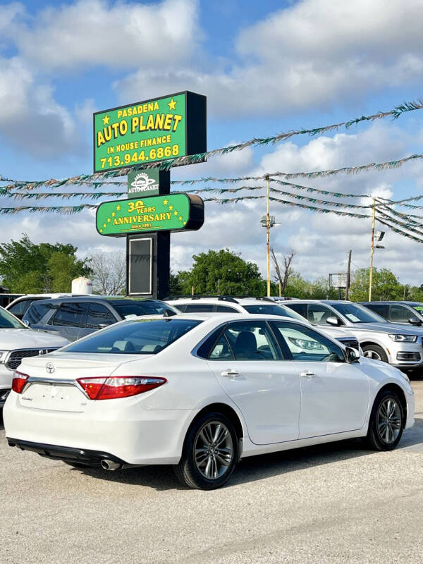 2017 Toyota Camry SE
