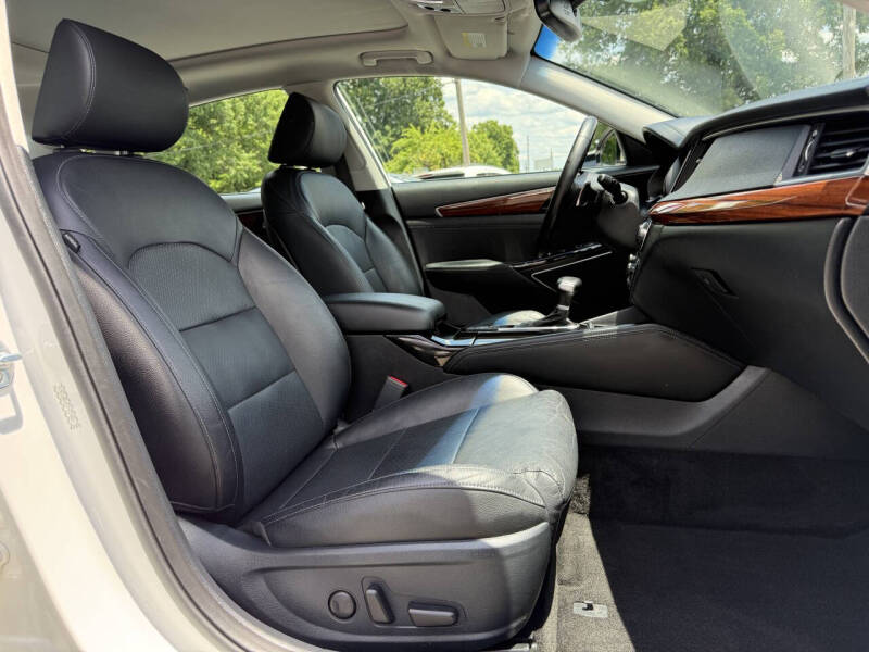 2017 Kia Cadenza Technology