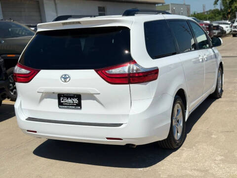 2017 Toyota Sienna LE 8-Passenger