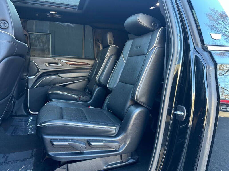 2022 Cadillac Escalade ESV Premium Luxury