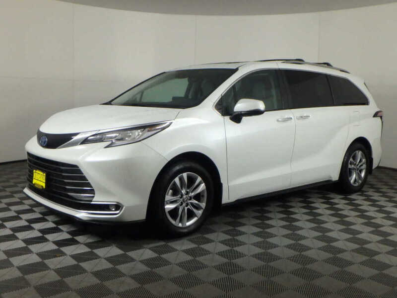 Used awd minivans for 2024 sale