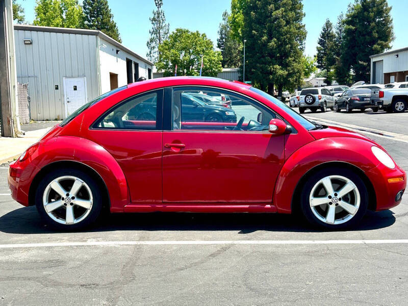 2006 Volkswagen New Beetle 2.5