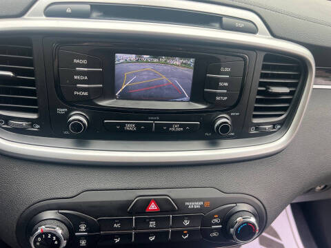 2017 Kia Sorento LX
