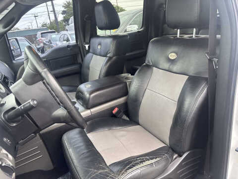 2005 Ford F-150 Lariat