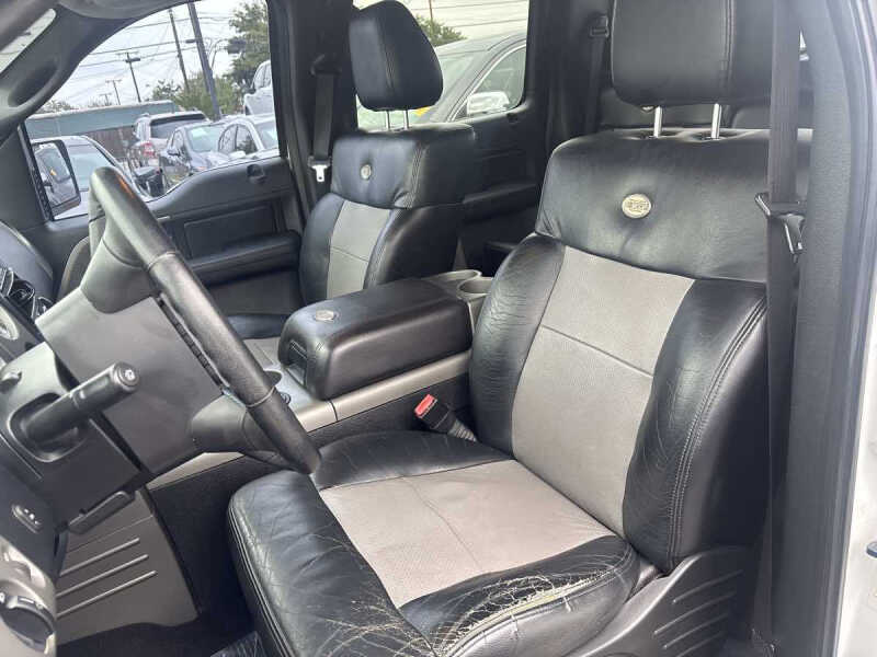 2005 Ford F-150 Lariat