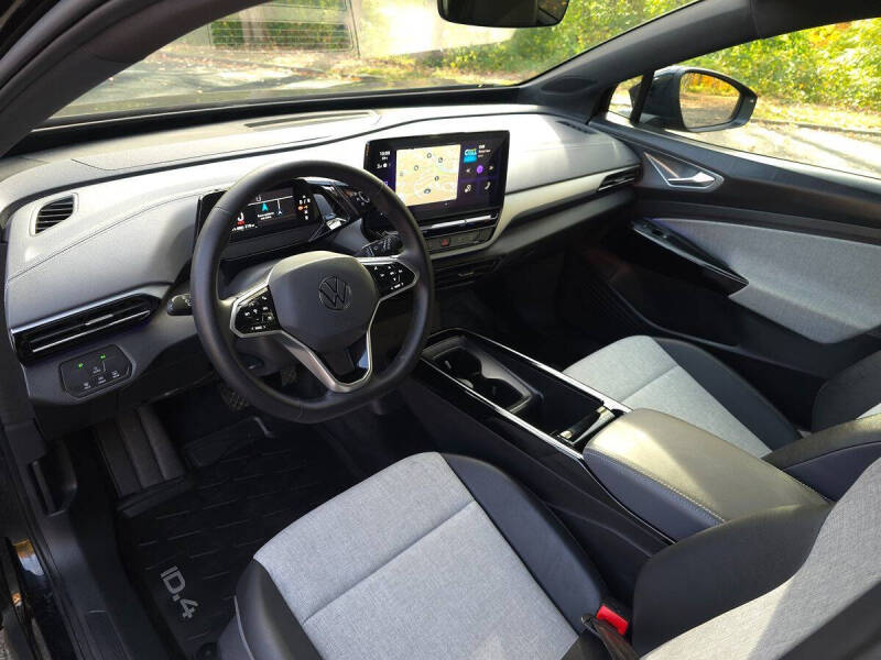 2023 Volkswagen ID.4 Pro