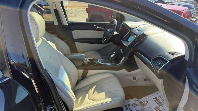 2017 Ford Edge Titanium