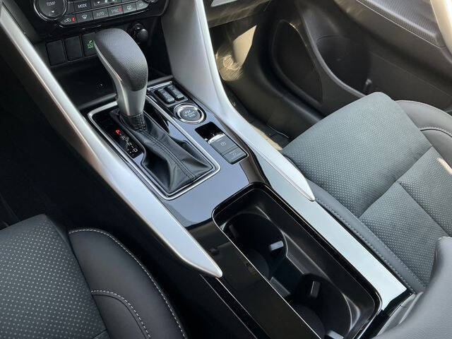 2026 Mitsubishi Eclipse Cross SE