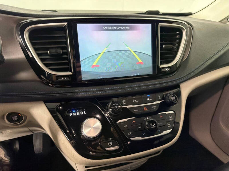 2021 Chrysler Pacifica Touring L