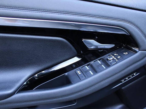 2020 Land Rover Range Rover Evoque SE
