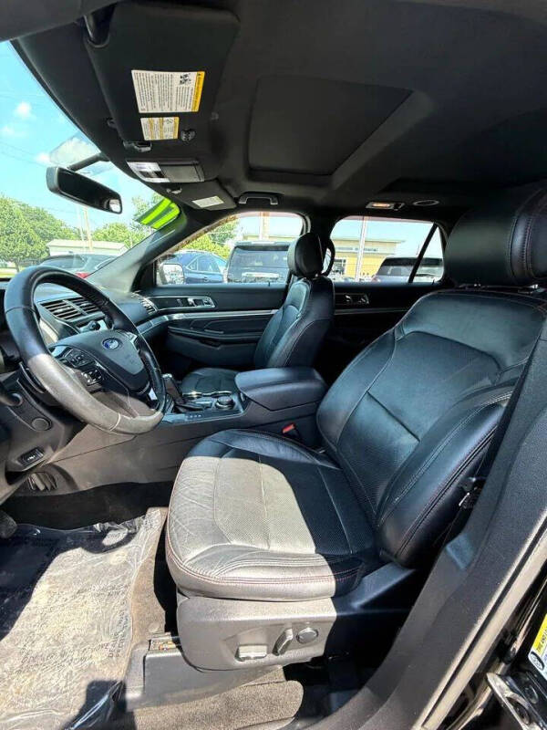 2017 Ford Explorer Sport