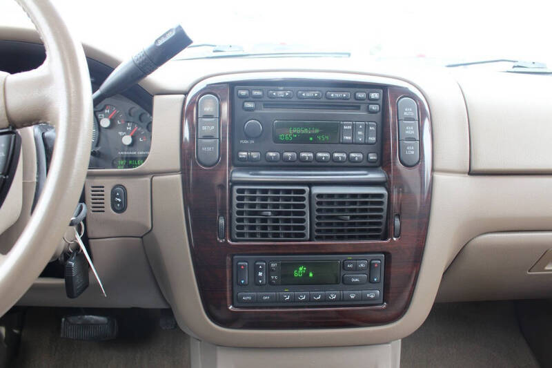 2005 Ford Explorer Limited