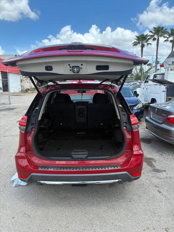2017 Nissan Rogue SV