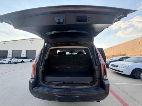 2017 Cadillac Escalade Luxury