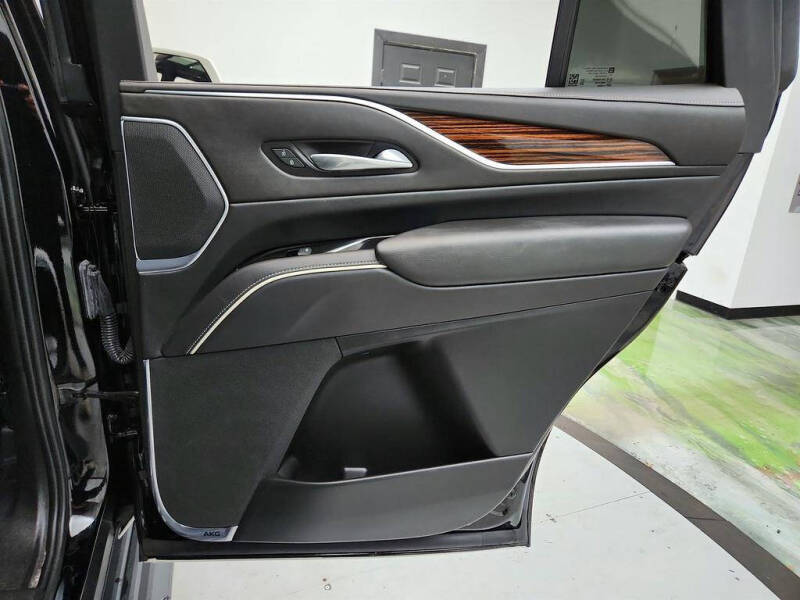 2022 Cadillac Escalade Premium Luxury