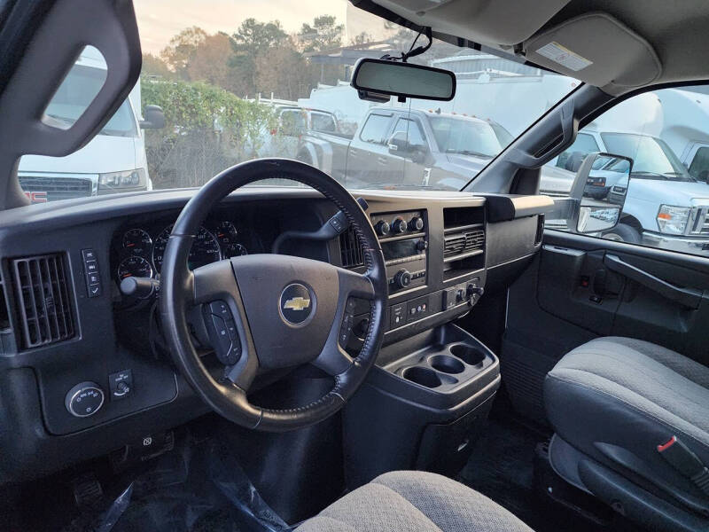 2023 Chevrolet Express 3500