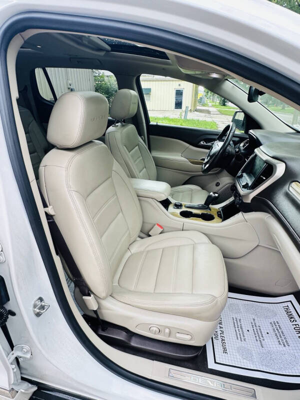 2017 GMC Acadia Denali