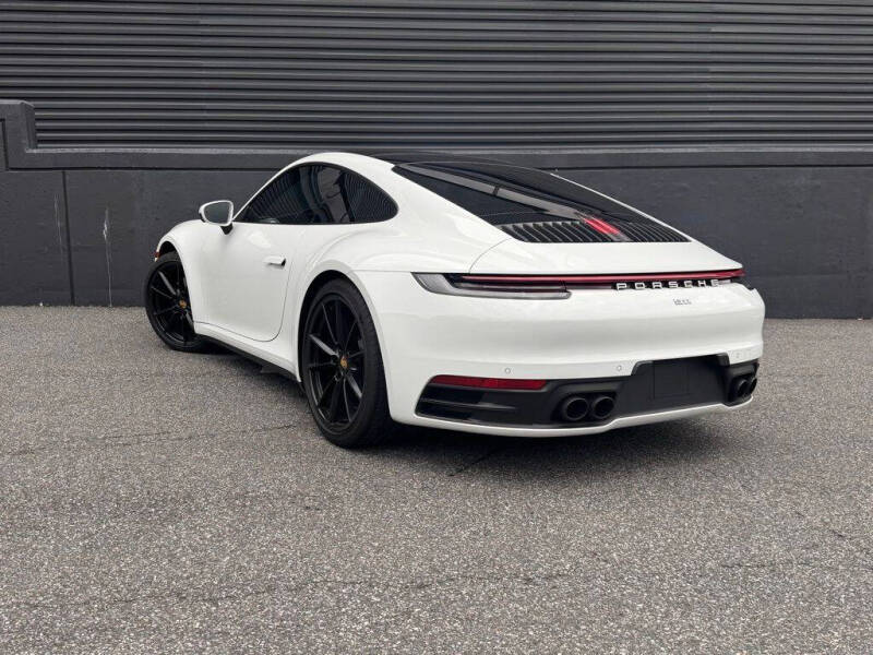 2021 Porsche 911 Carrera