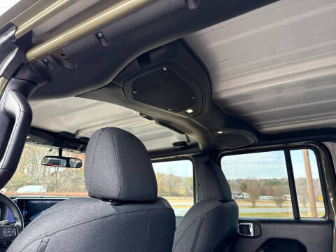 2025 Jeep Gladiator NightHawk