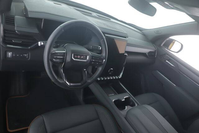 2025 GMC Acadia AT4