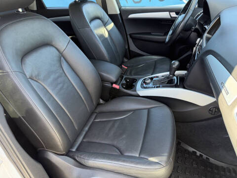 2012 Audi Q5 2.0T quattro Premium Plus