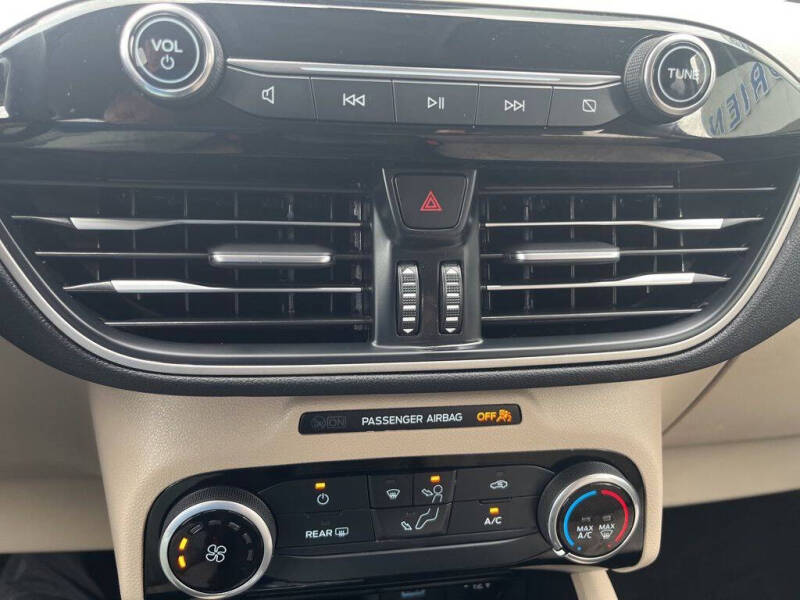 2022 Ford Escape SE