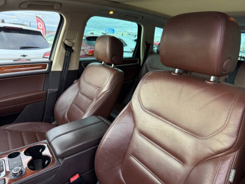 2011 Volkswagen Touareg TDI Executive