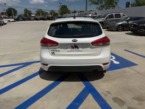 2016 Kia Forte5 LX