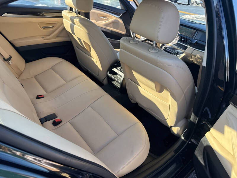 2016 BMW 5 Series 528i