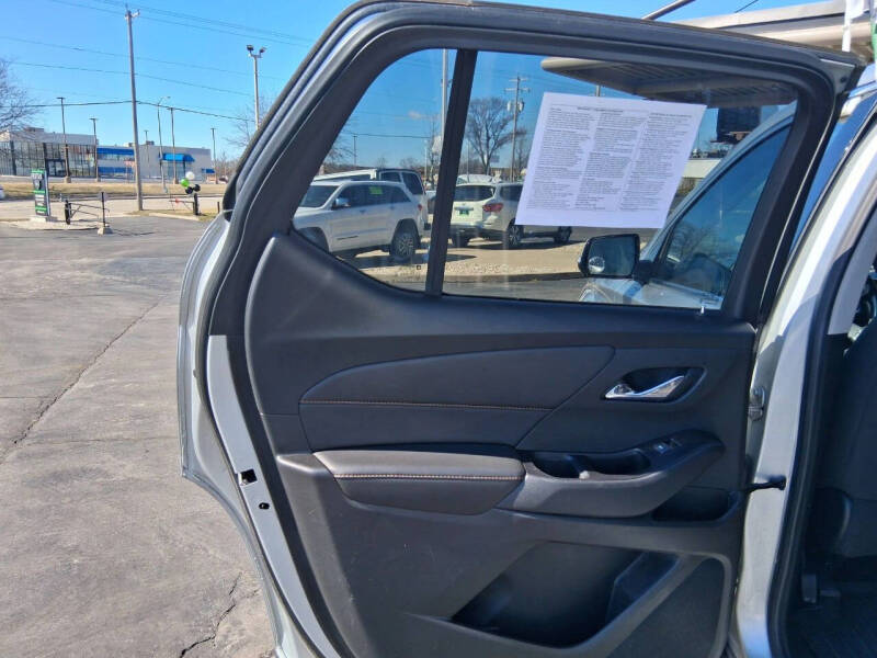 2020 Chevrolet Traverse LT Cloth