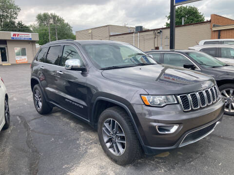 2017 Jeep Grand Cherokee for sale at RT Auto Center in Quincy IL