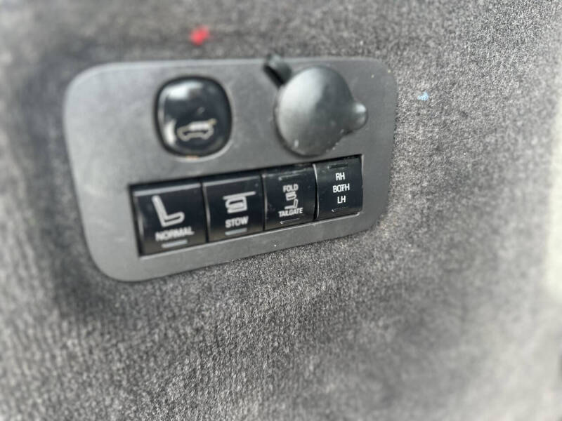 2011 Lincoln MKT