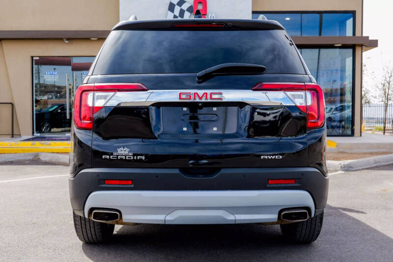2023 GMC Acadia SLT