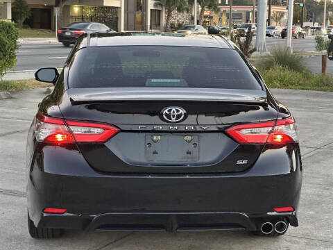 2018 Toyota Camry SE