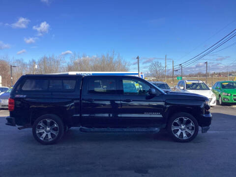 2017 Chevrolet Silverado 1500 for sale at DRIVE SAFE AUTO LLC in Springfield OH