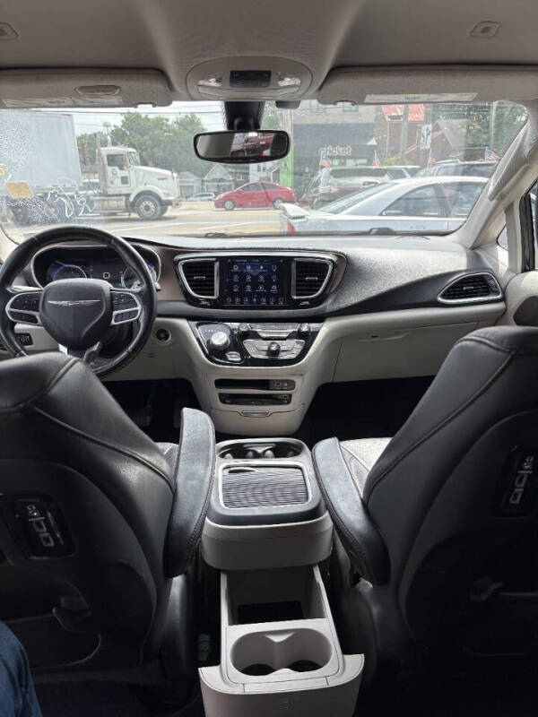 2018 Chrysler Pacifica Touring L Plus