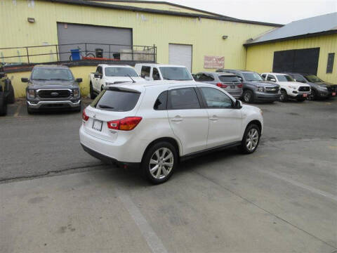 2013 Mitsubishi Outlander Sport ES