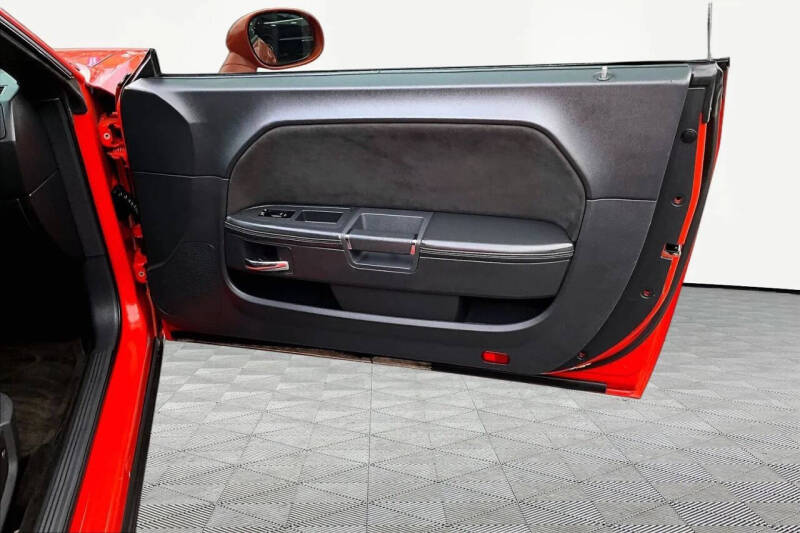 2009 Dodge Challenger SRT8