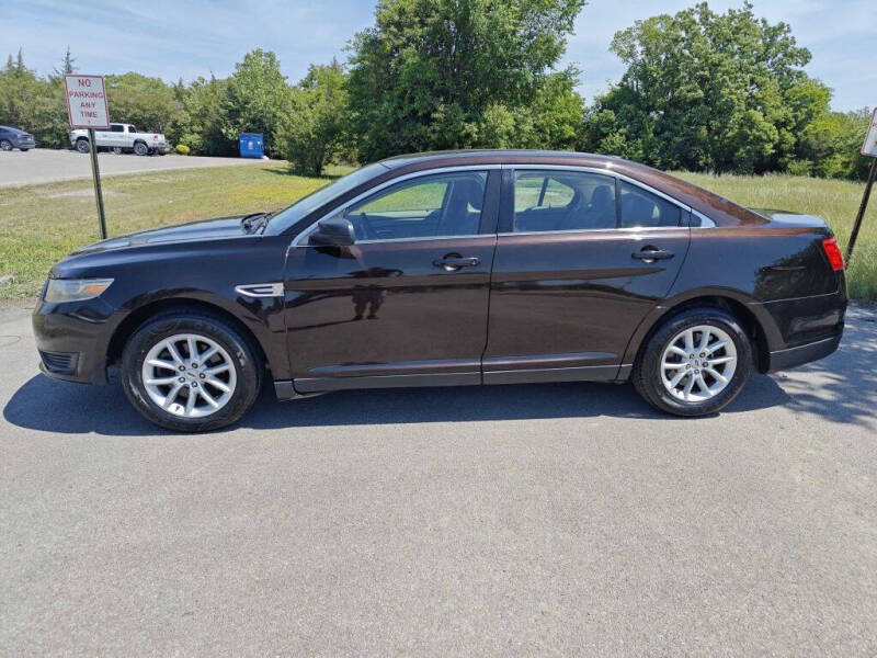 2013 Ford Taurus SE